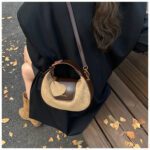 Hand-Held Women's Bag Versatile Commuter Women's Crossbody Bag - Image 4