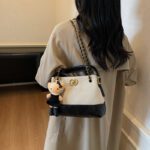 High-Appearance Women's Bag 2027 New Model Large-Capacity Commuter Handbag - Image 3