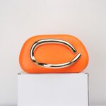 metal handle chain shoulder crossbody - Image 3