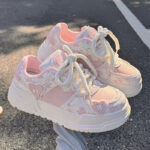 autumn high-value niche ins sneakers trend - Image 2