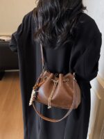 2025 Korean style trendy shoulder bag