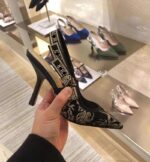 Christian Dior Premium Retro Golden Embroidered Baotou High-heeled Shoes - Image 5