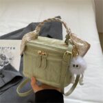 High-End, Simple and Versatile Bag for Women, 2026 Spring and Summer New Niche Design Bucket Bag - Image 5