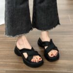 Trendy Women's Summer Outdoor Slippers 2026 New Korean Style Platform Thick-Soled Beach French Shoe - Image 7